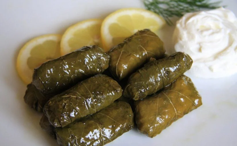 تفسير حلم أكل ورق العنب في المنام