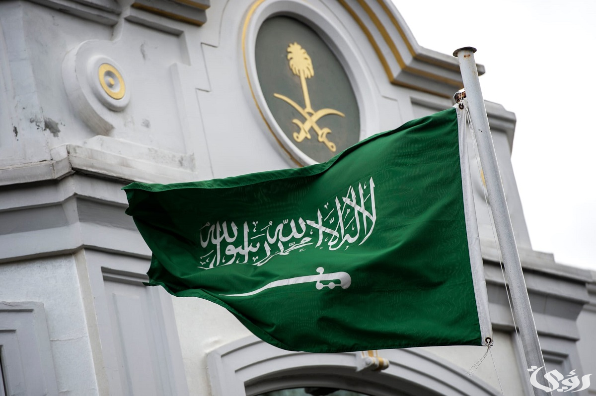 "الرياض" تنشر السير الذاتية لأبرز المثقفين وخبراء التاريخ والآثار الممنوحين الجنسية