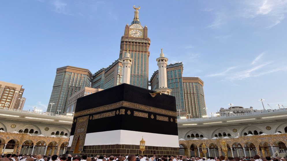 السعودية تُعلن عن بدء موسم العمرة وفتح باب إصدار التأشيرات: تفاصيل هامة للمُعتمرين