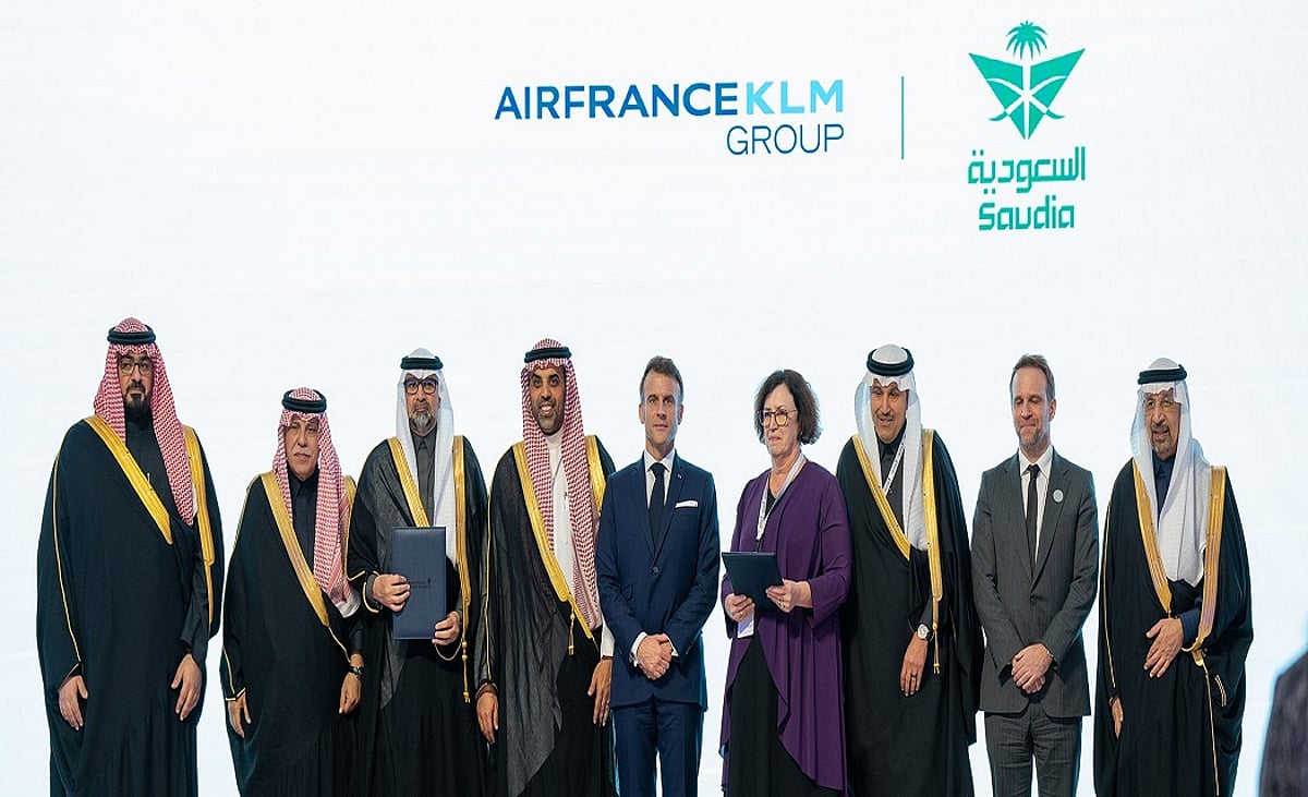 الخطوط السعودية توقع مذكرة تفاهم مع الخطوط الفرنسية بحضور الجاسر وماكرون: شراكة استراتيجية جديدة في عالم الطيران