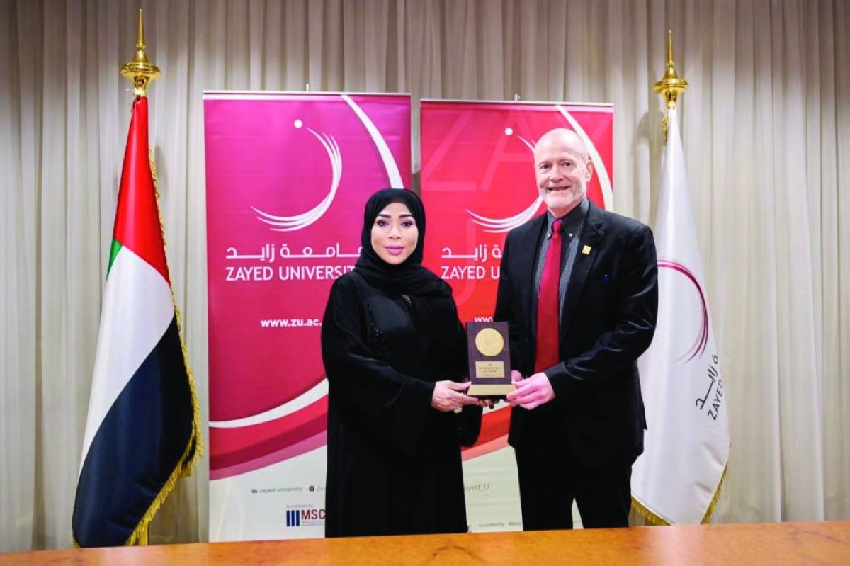 تعاون مثمر بين جمعية الصحفيين وجامعة زايد لتعزيز الإعلام العربي