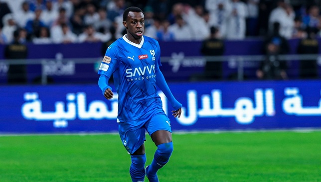 سعود عبدالحميد يرفض العودة إلى الهلال قبل المونديال: تفاصيل جديدة تكشف المستور!