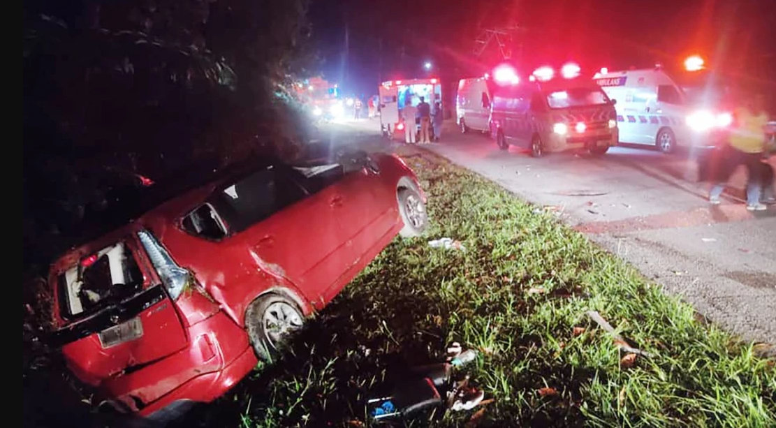 مأساة في ماليزيا: وفاة 15 طالبًا في حادث سير مروع