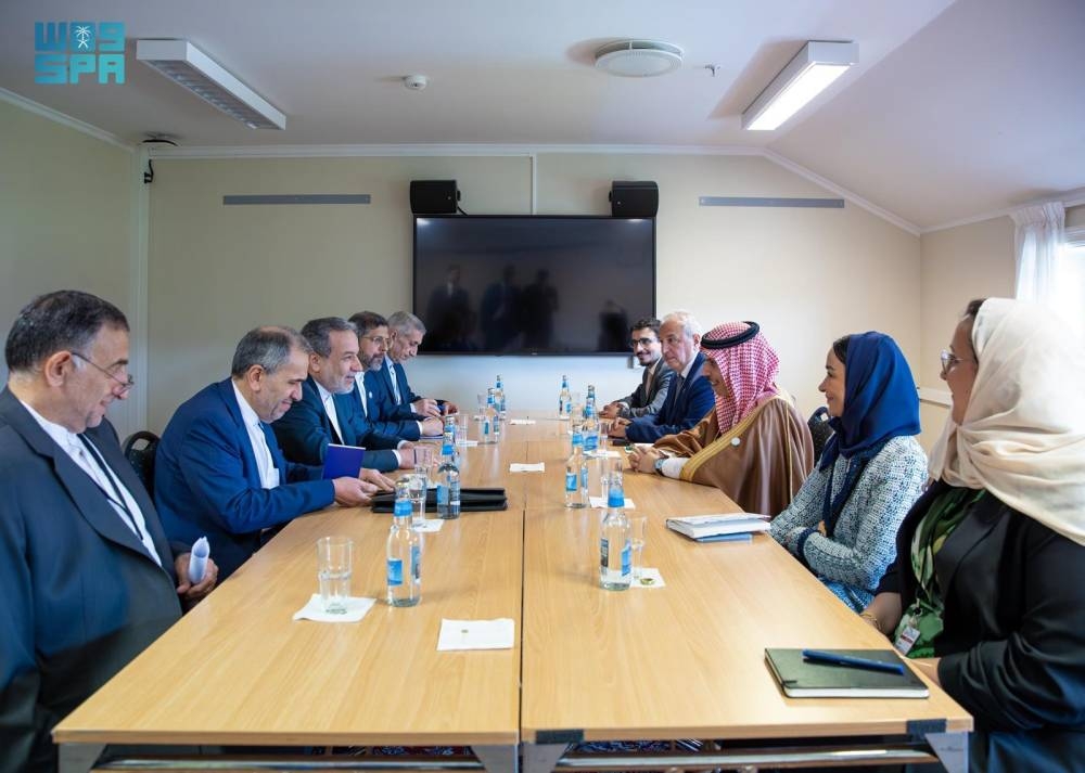 وزير الخارجية يناقش مع نظيره الإيراني أبرز المستجدات الإقليمية والدولية: آفاق جديدة للتعاون