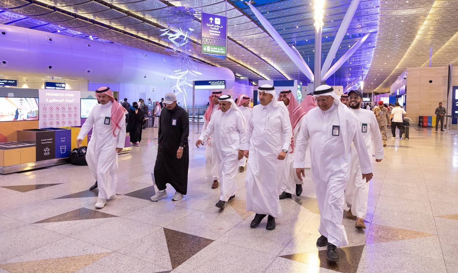 وزير النقل السعودي يتفقد استعدادات مطار جدة لاستقبال ضيوف الرحمن في موسم الحج