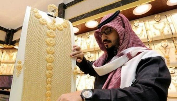 أسعار الذهب في السعودية تسجل انخفاضاً طفيفاً اليوم الإثنين 28 يوليو 2025