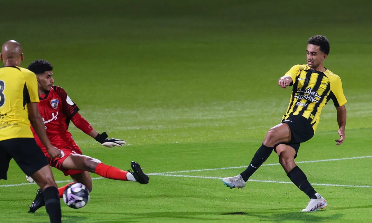 انقسام حاد في الاتحاد حول مستقبل الغامدي: هل يبقى أم يرحل؟