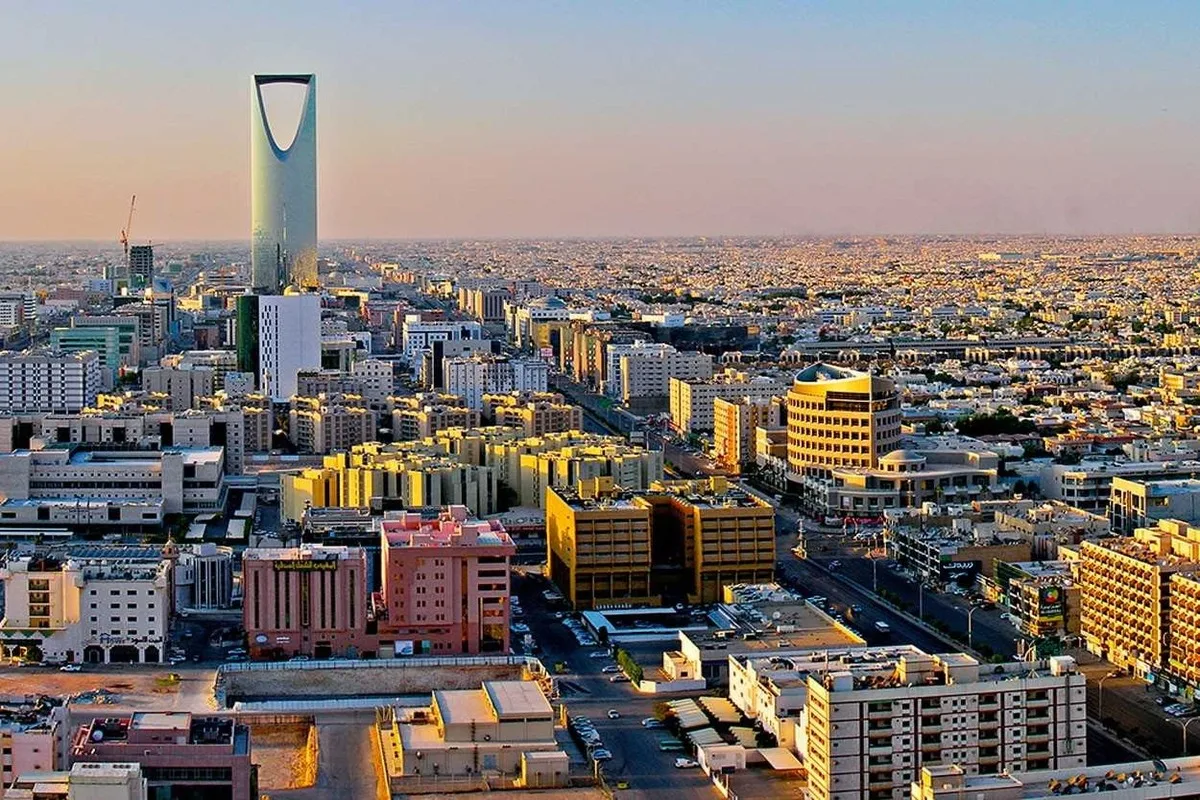 تضخم الأسعار في السعودية يتسارع رغم تراجع تكاليف السكن والكهرباء والمياه