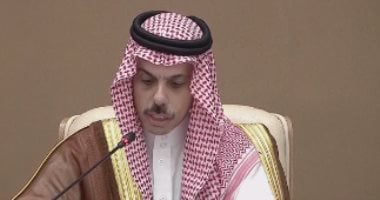 لافروف يتناول التطورات الراهنة في اجتماع مع وزير خارجية السعودية ونظيره البريطاني