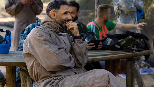 مهاجم برشلونة السابق يوقع عقداً مع نادي الاتفاق السعودي في صفقة مثيرة