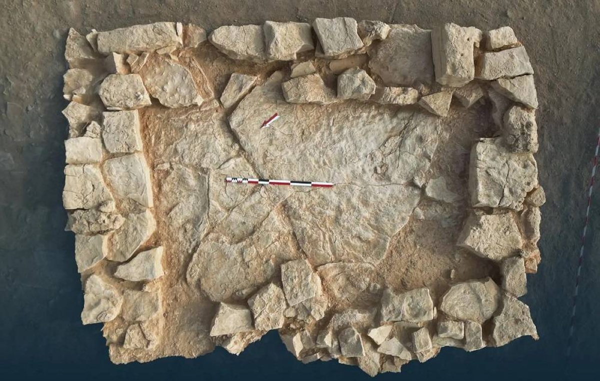 اكتشاف آثار فخارية وأدوات حجرية تعود إلى 50 ألف سنة في السعودية يكشف أسرار الحضارات القديمة