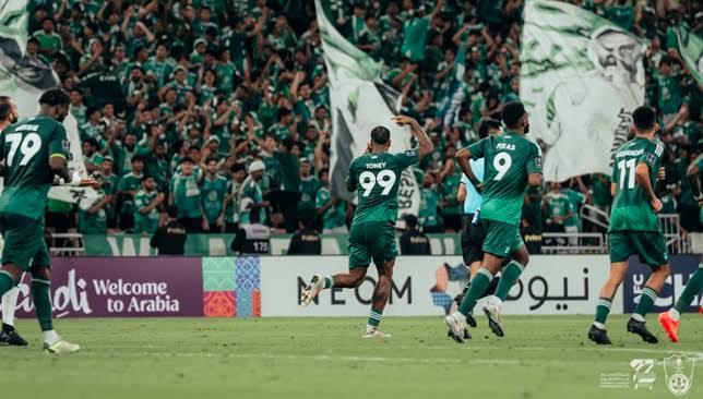 الأهلي يدرس خياراته بين ثلاثة حراس مرمى لتعزيز صفوفه في الموسم المقبل
