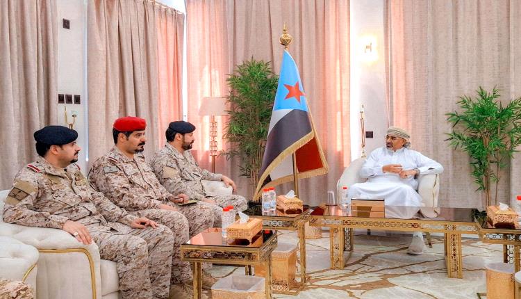 الرئيس الزُبيدي يستقبل مساعد قائد قوات الواجب 802 السعودية في زيارة تعزز التعاون الأمني بين الجانبين