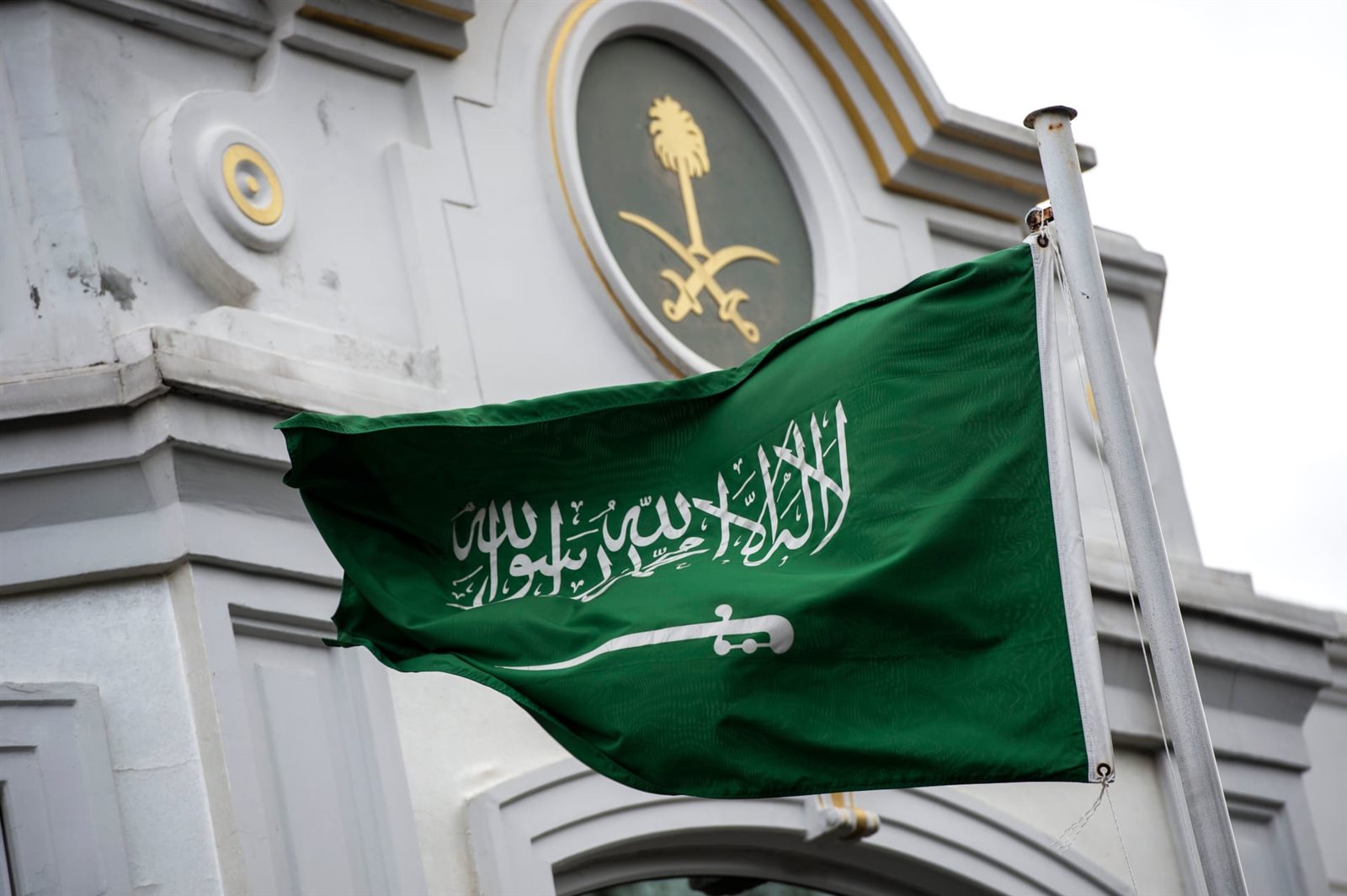 سفارة السعودية في بريطانيا تتابع تفاصيل مقتل مواطن سعودي في كامبريدج