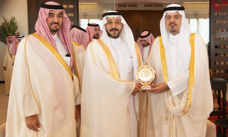 الأمير سعود بن مشعل يكرم شركة الاتصالات السعودية خلال احتفال مميز في الطائف