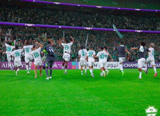 الأهلي يترقب عودة ظهيره الأيسر قبل مواجهة الهلال الحاسمة