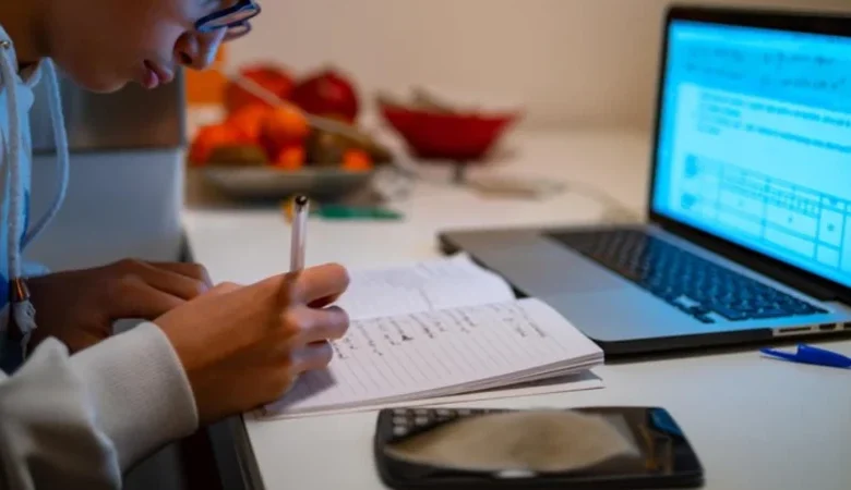 تعليق الدراسة في بعض محافظات السعودية اليوم بسبب الظروف الجوية وفقًا لطقس العرب 1 تعليق الدراسة في بعض محافظات السعودية اليوم بسبب الظروف الجوية وفقًا لطقس العرب