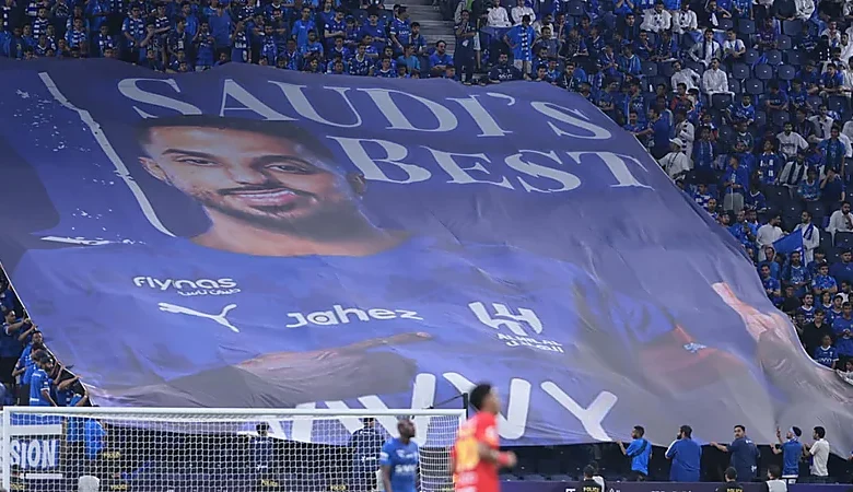 جماهير الهلال تثني على سالم الدوسري وتعتبره الأفضل في السعودية في فيديو جديد