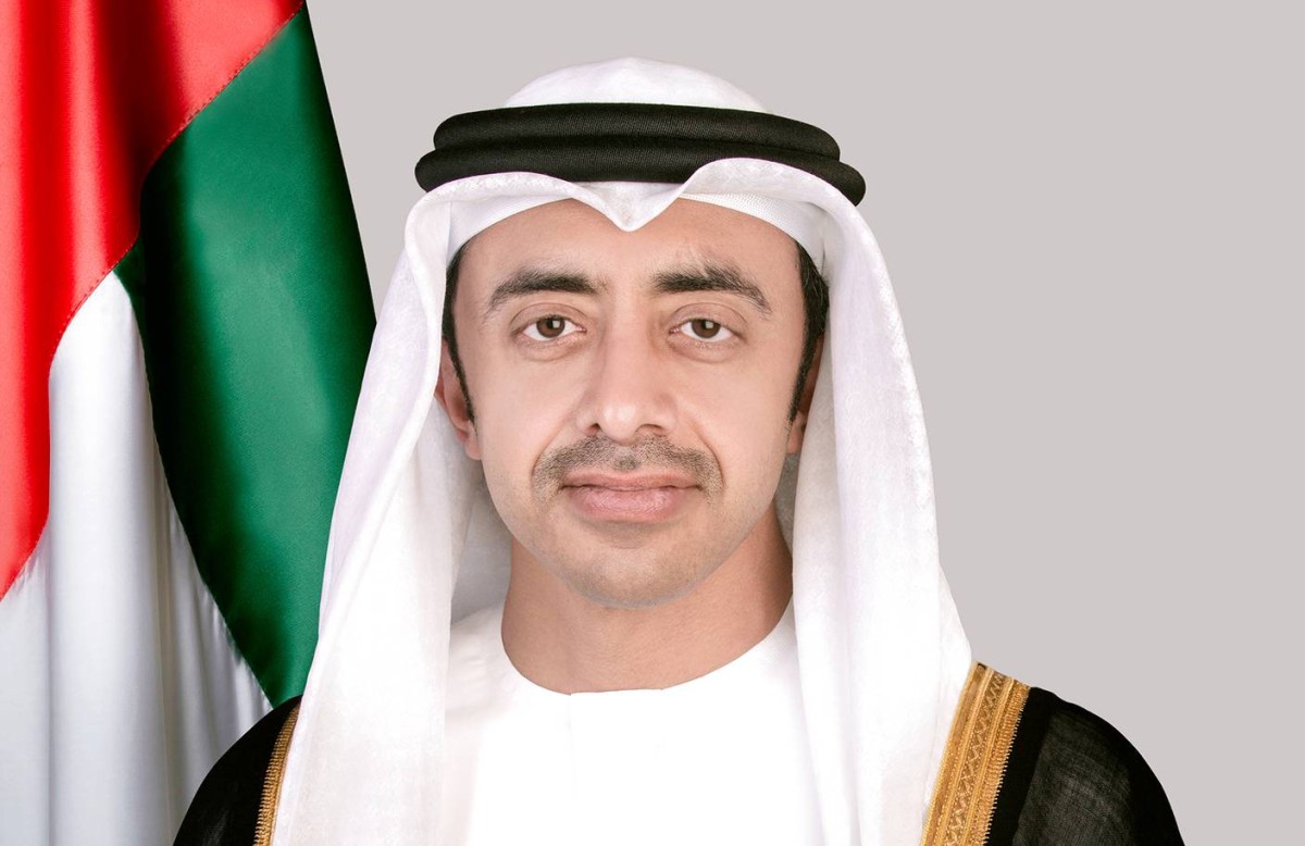 عبدالله بن زايد يُهنئ وزيرة خارجية بريطانيا هاتفياً ويستعرض سُبل تعزيز العلاقات الثنائية