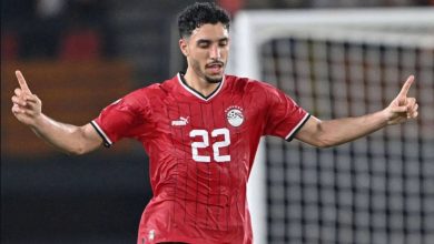 مرموش يتعرض لإصابة قوية في الركبة تثير قلق الجماهير المصرية!