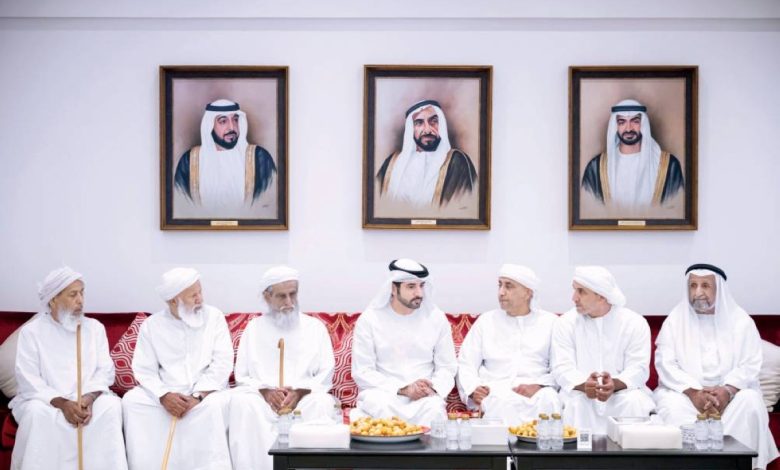 منصور بن زايد وحمدان بن محمد يقدمان تعازيهما القلبية في وفاة سعيد عامر النيادي: لحظات من الحزن والتضامن