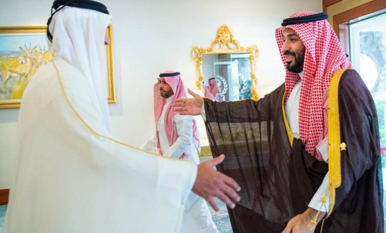 ولي العهد السعودي يصل الدوحة لقيادة وفد المملكة في القمة العربية الإسلامية الطارئة