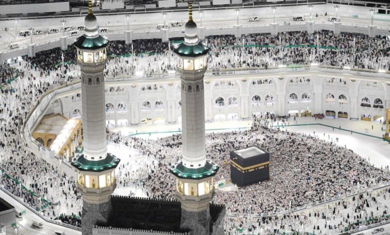 11.7 مليون معتمر يزورون مكة خلال ربيع الآخر: أرقام قياسية تعكس انتعاش السياحة الدينية في السعودية! 1 11.7 مليون معتمر يزورون مكة خلال ربيع الآخر: أرقام قياسية تعكس انتعاش السياحة الدينية في السعودية!