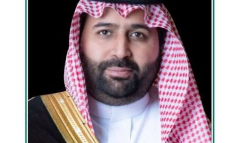 أمير جازان يقدم واجب العزاء للفيفي في وفاة والدته: لمسة إنسانية تلامس القلوب 1 أمير جازان يقدم واجب العزاء للفيفي في وفاة والدته: لمسة إنسانية تلامس القلوب