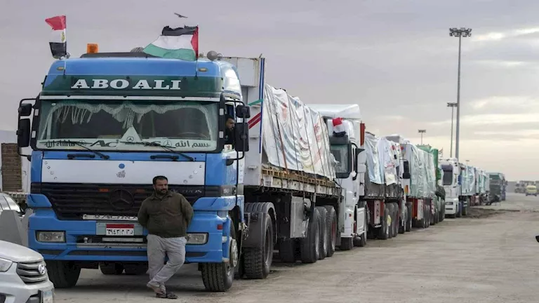 استئناف دخول المساعدات الإنسانية إلى غزة عبر معبر كرم أبو سالم: خطوة جديدة نحو الإغاثة 1 استئناف دخول المساعدات الإنسانية إلى غزة عبر معبر كرم أبو سالم: خطوة جديدة نحو الإغاثة