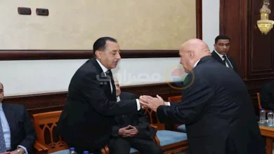 بحضور رئيس الوزراء وشيخ الأزهر: 25 صورة توثق لحظات عزاء شقيقة المهندس إبراهيم