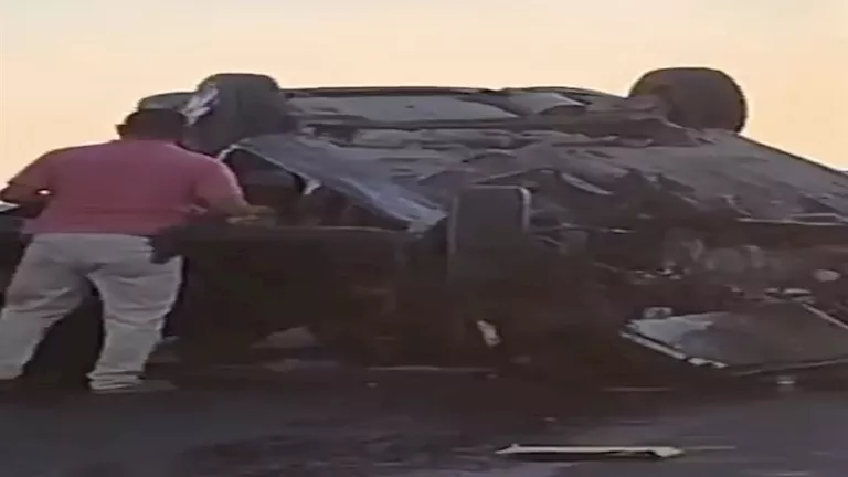 حادث انقلاب سيارة ملاكي على طريق الكريمات يسفر عن 6 إصابات خطيرة 1 حادث انقلاب سيارة ملاكي على طريق الكريمات يسفر عن 6 إصابات خطيرة
