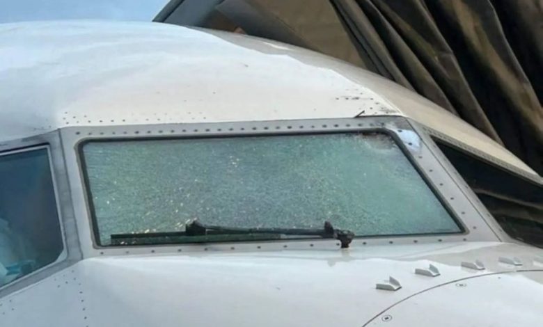 حادثة غير مسبوقة: حطام فضائي يصطدم بطائرة وزير الدفاع الأمريكي! 1 حادثة غير مسبوقة: حطام فضائي يصطدم بطائرة وزير الدفاع الأمريكي!