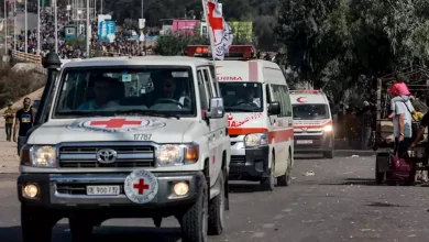 حافلات الصليب الأحمر تستعد لاستقبال الأسرى الفلسطينيين في خطوة إنسانية بارزة