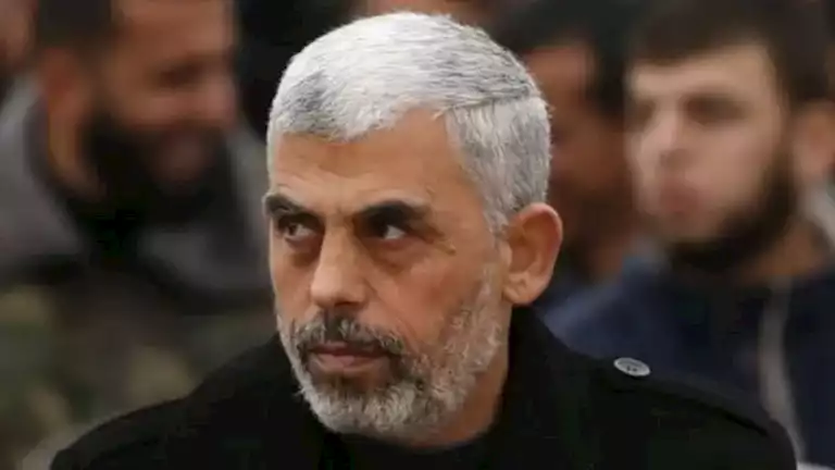 في ذكرى استشهاد يحيى السنوار: حماس تؤكد تعزيز قوتها وصلابتها في مواجهة التحديات 1 في ذكرى استشهاد يحيى السنوار: حماس تؤكد تعزيز قوتها وصلابتها في مواجهة التحديات