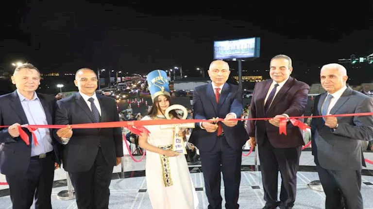 محافظ المنيا يطلق ميدان النيل بشاشة عملاقة تمهيدًا لافتتاح المتحف الجديد 1 محافظ المنيا يطلق ميدان النيل بشاشة عملاقة تمهيدًا لافتتاح المتحف الجديد