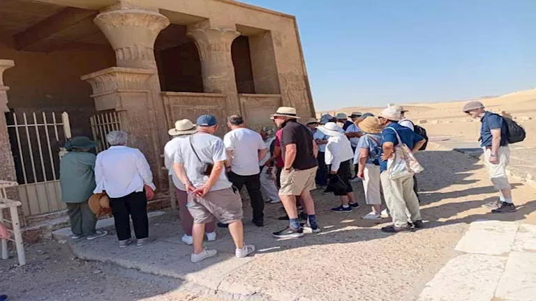 وفود من 7 دول أجنبية تستكشف كنوز المنيا الأثرية: تعزيز السياحة الثقافية في مصر 1 وفود من 7 دول أجنبية تستكشف كنوز المنيا الأثرية: تعزيز السياحة الثقافية في مصر