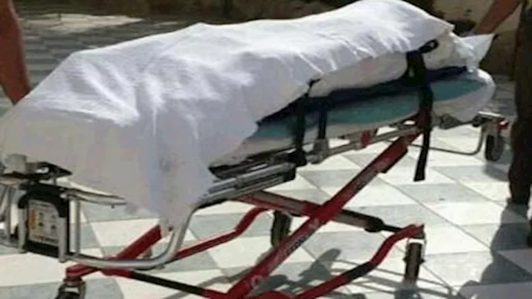 حادثة مأساوية في الإسكندرية: سيدة تفقد حياتها تحت عجلات الترام بعد إغلاق باب حقيبتها 1 حادثة مأساوية في الإسكندرية: سيدة تفقد حياتها تحت عجلات الترام بعد إغلاق باب حقيبتها