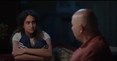 دنيا وائل تتجنب مواجهة التحديات مجددًا في الحلقة 17 من مسلسل ميد تيرم