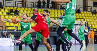 لاعبو الأهلي يحتفلون بفوزهم بلقب سوبر السلة بهتافات مميزة لـ«أبو العلا»