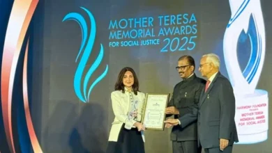 هبة السويدي تُتوج بجائزة الأم تريزا للسلام والعدالة الاجتماعية: إنجاز تاريخي يضيء سماء السعودية!